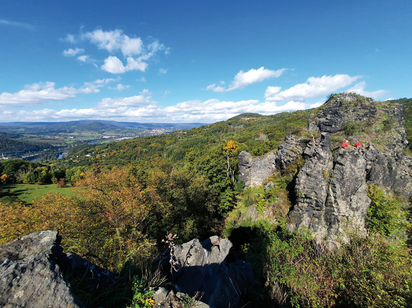 Auf den Felsen des Sperlingsteins (Vrabinec)