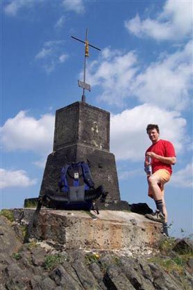 Gipfelkreuz auf dem Sattelberg